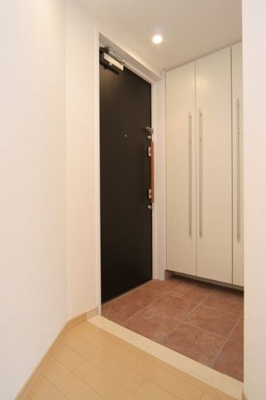 【玄関】 | レジディア三軒茶屋