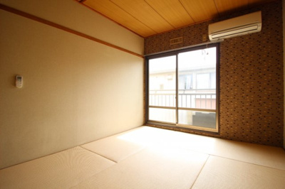 【寝室】 | エレガンス西市 E棟