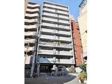 【外観】 | エスリード天神橋 | 都会的なライトグレーのタイル貼りの外観の11階建てのマンションです。