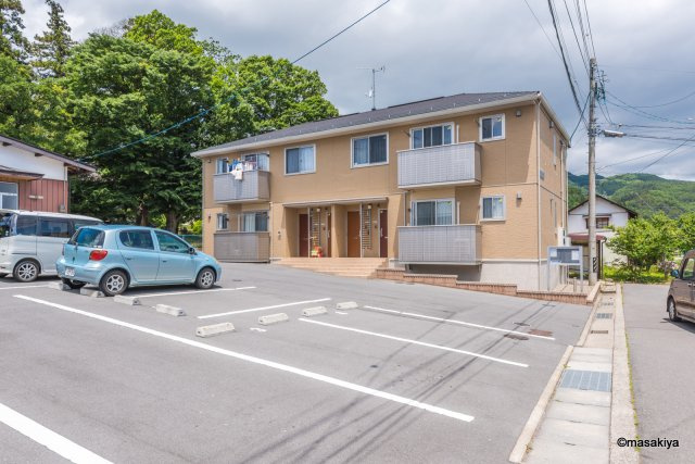 リベルテ・クレール宮の下の外観