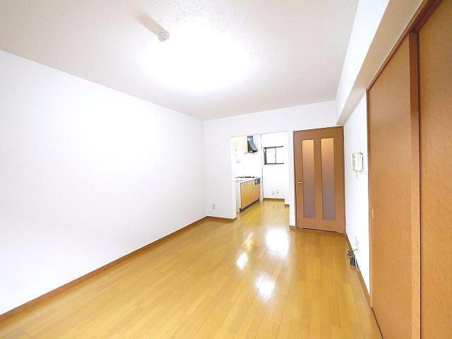 グランドールコートの居間・リビング|おしゃれな居間です