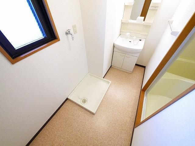 グランドールコートの洗面所|広い洗面スペース