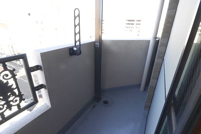 メゾンドレーヴナガオのバルコニー|落ち着いた時間を過ごせるバルコニーです