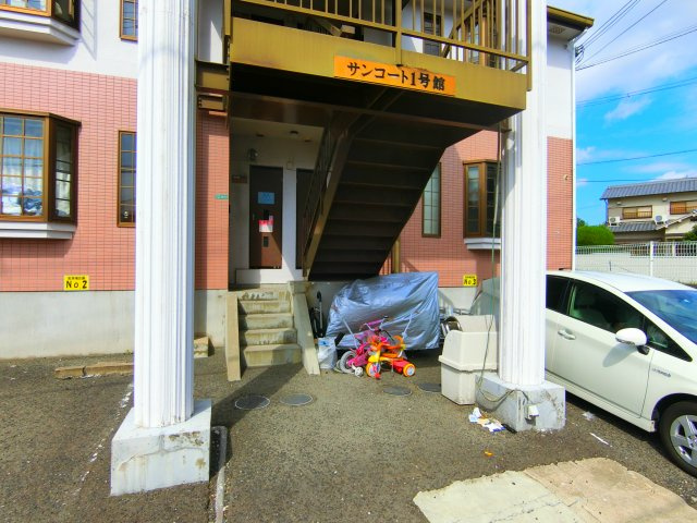 サンコート1号館のエントランス