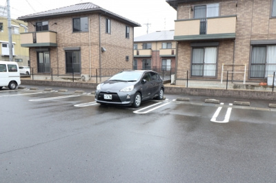 【駐車場】 | メゾンドールβ F棟