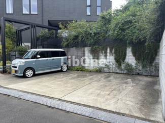 【駐車場】