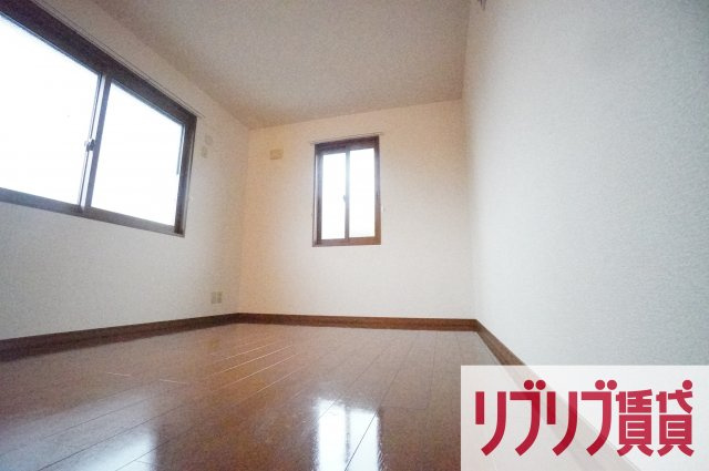 ピュア 輝の洋室