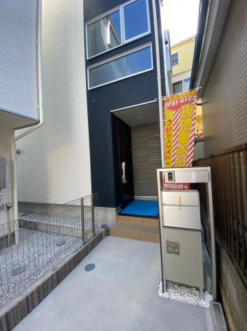 横浜市西区元久保町 新築戸建て 勾配天井がオシャレな2ldk 2s 弘明寺の戸建て住宅 株式会社living Room