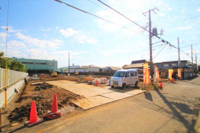 【前面道路含む現地写真】 | 海老名市中新田2丁目　No6　土地　全12区画【仲介手数料無料】 | ※10/13日現在　造成中