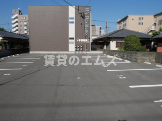 【駐車場】 | Ｒ’ｓ　Ｒｅｓｉｄｅｎｃｅ板付の駐車場