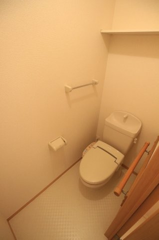 アークヴィラ【キャッシュバック対象】のトイレ|ゆったりとした空間のトイレです