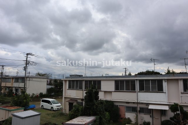 八千代台西６丁目　鉄筋コンクリート造２階建の展望|八千代台団地　中古テラスハウス　リノベーション済（全室フローリング・クロス貼替・キッチン、浴室、トイレ、洗面化粧台新規交換・給湯器交換・建具交換など）