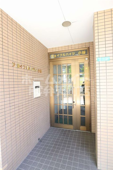 【エントランス】 | ジョイフルハイツ小谷 | 清潔なエントランスです