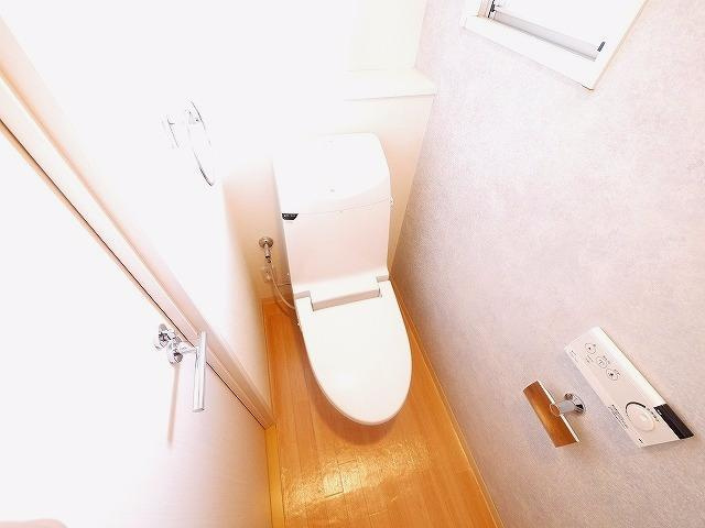 フェニックス明日香のトイレ|ゆったりとした空間のトイレです