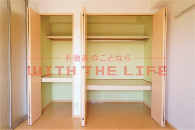 ビューアゼリア【10,000円キャッシュバック対象物件】の収納|専用の収納スペースです