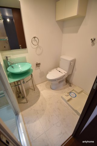 URBAN FLATS江坂　仲介手数料無料の洗面所