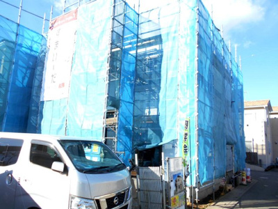 【外観】 | 伊奈町　内宿台　全2棟　2号棟　45坪　角地 | 4LDKとｲﾝﾅｰﾊﾞﾙｺﾆｰと駐車並列3台。内宿駅徒歩4分。2900万円以下。ローン相談大丈夫です。
完成前でも契約可能。
