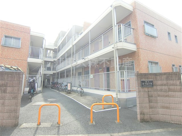 蒲田ローヤルコーポA棟の外観