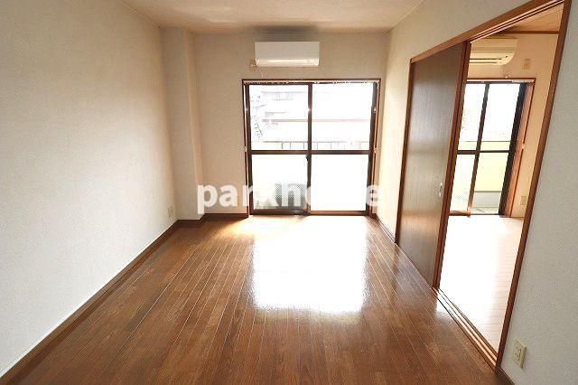 コスモ一宮Ⅱの洋室|ゆったりした洋室です