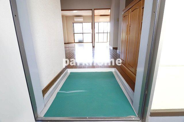 コスモ一宮Ⅱの玄関|ゆったりとした玄関です