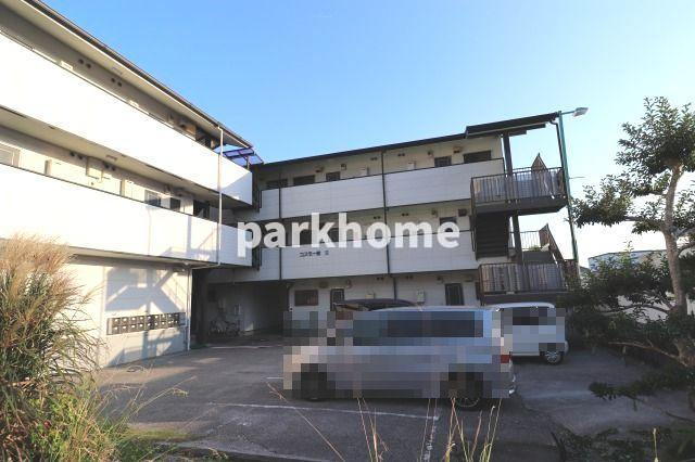 コスモ一宮Ⅱの駐車場|カースペースがあります