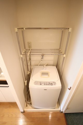 【設備】 | クレアール西川 | 洗濯機置き場