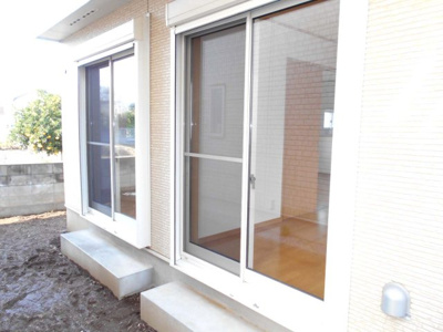 【外観】 | 中古戸建　春日部市　大枝　全1棟　1号棟 | ４ＬＤＫとワイドバルコニー。武里13分。せんげん台14分。駐車2台車種によります。2台目すぺーすあります。