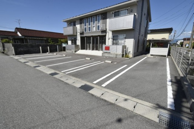【駐車場】 | シャルマンオカ