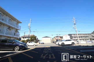 【駐車場】