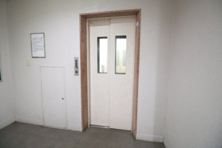 【その他共用部分】 | 日々の生活に欠かせないエレベーターを完備。