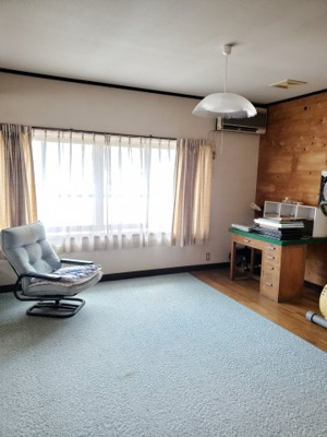 【洋室】 | 岩美郡岩美町岩井中古戸建て | 二階の洋室です