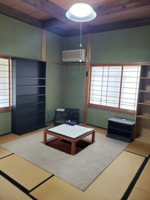 【和室】 | 岩美郡岩美町岩井中古戸建て | 一階のリビングと続きの和室です