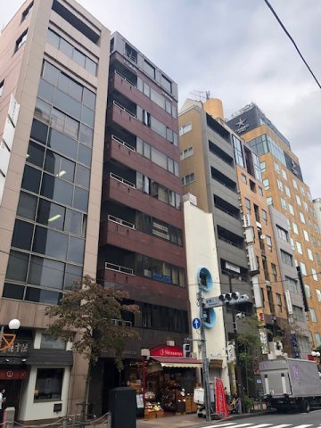 赤レンガ通りビルの外観