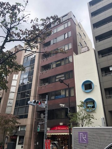 赤レンガ通りビルの外観