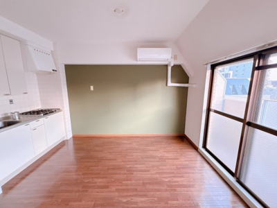 【内装】 | アルファブリック