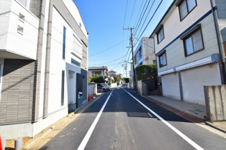 【前面道路含む現地写真】 | 南側公道6.0ｍ、交通量は少なめです。