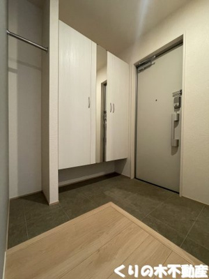 【玄関】 | アドレ・コスモス | 収納もある玄関です