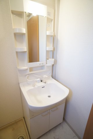 アイランド菅野Ａの独立洗面台