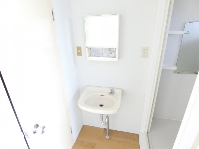 ハイツ高倉台の洗面所