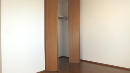 クリアコートの収納|クローゼットも付いてます