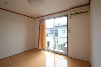 【寝室】 | クィーンハイツ | 寝室にいかがでしょうか