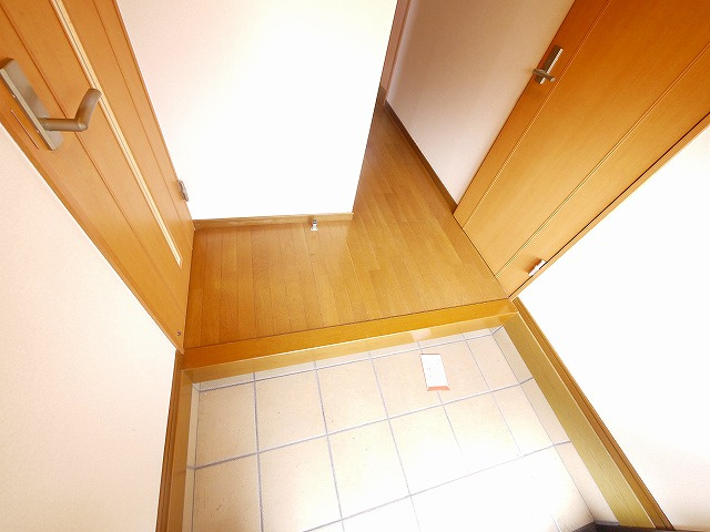 木津清水貸家の玄関
