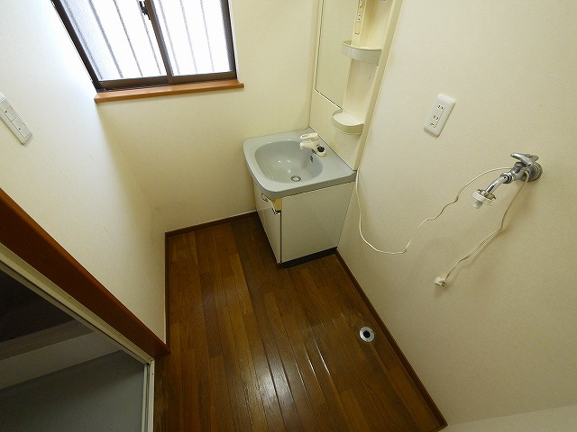 木津清水貸家の洗面所