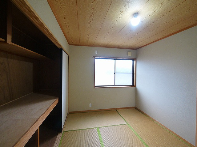 木津清水貸家の和室