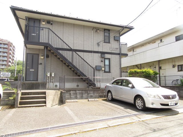 武蔵野市桜堤２丁目のアパートの駐車場