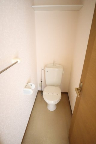 武蔵野市桜堤２丁目のアパートのトイレ