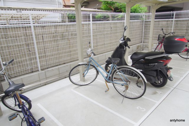 アプリーレ南森町　仲介手数料無料の駐車場