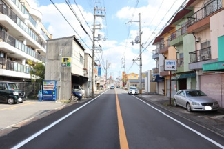 【前面道路含む現地写真】