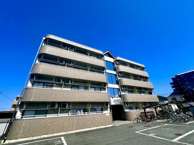 エトワール東青田の外観