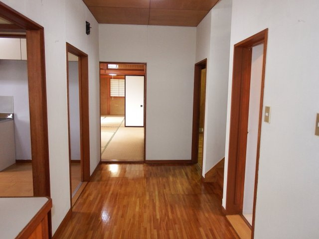 蔵王成沢町浦　戸建のロビー